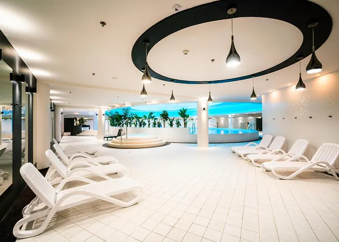 Appartement Hanza Pionier 2 I Balkon & Pool Parking By Stayly